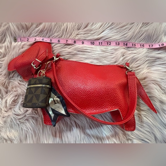 ONLY ONE: Playful Red Dog-Shaped Purse/Bag and Bag Charm/Keychain Made in Italy - Picture 10 of 16